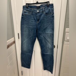 Boyfriend fit non-distressed mid color